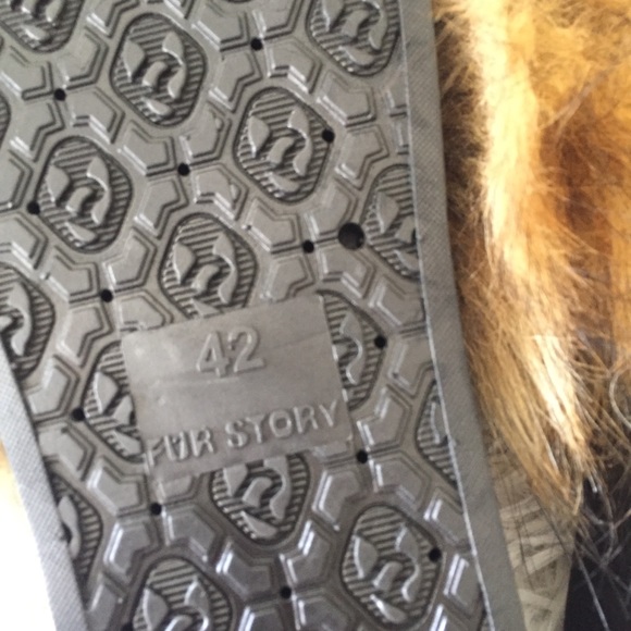 Fur Story Furry Fuzzy Slippers - Picture 5 of 12